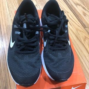 Used kids Nike sneaker